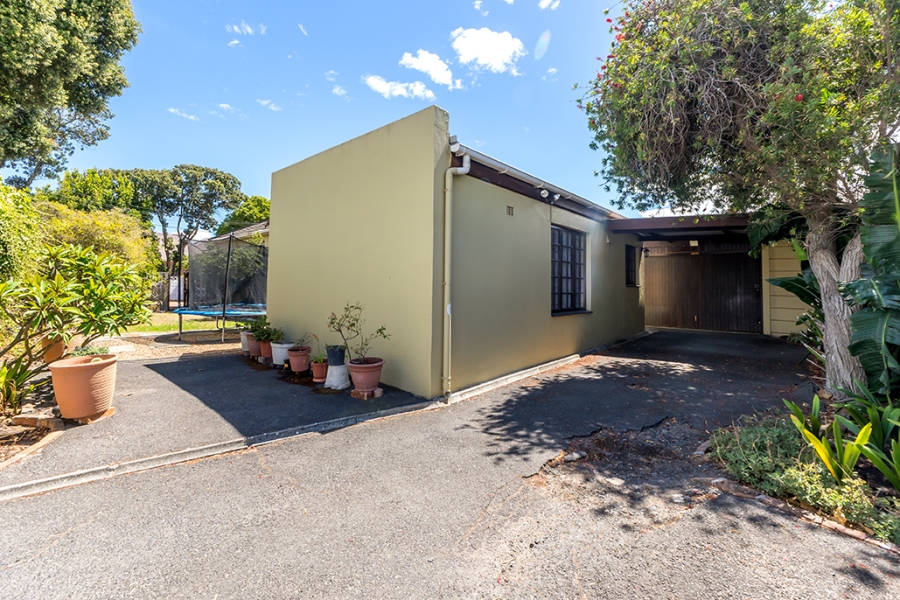 4 Bedroom Property for Sale in Kenwyn Western Cape